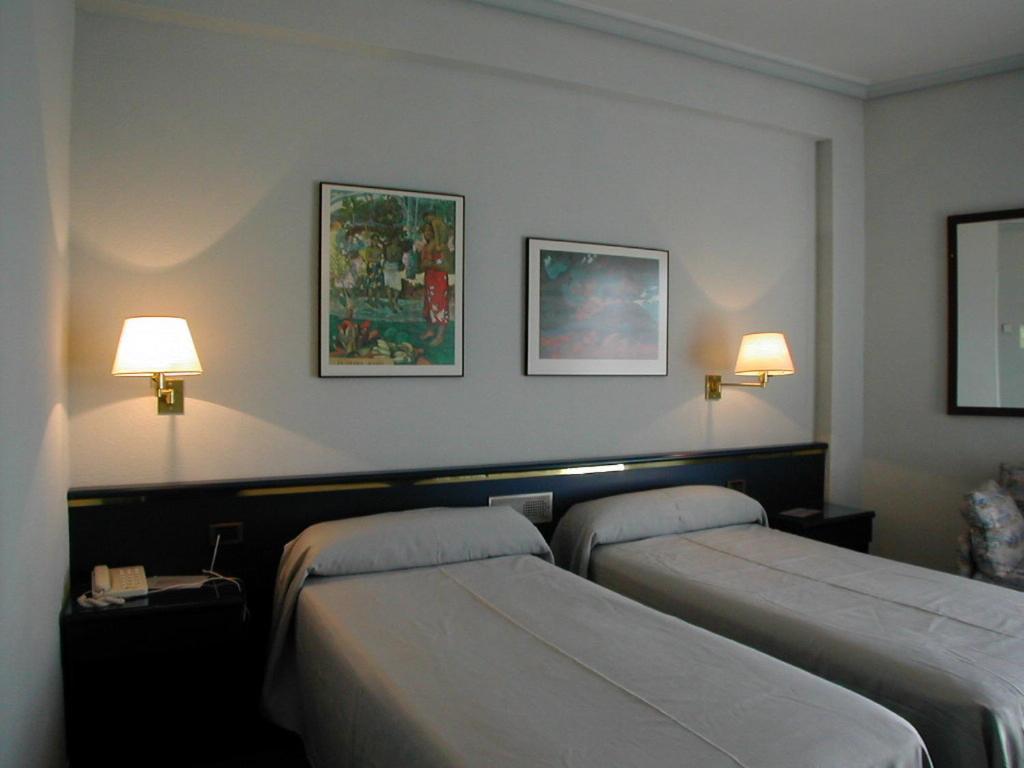 ברבסטרו Hotel Rey Sancho Ramirez חדר תמונה